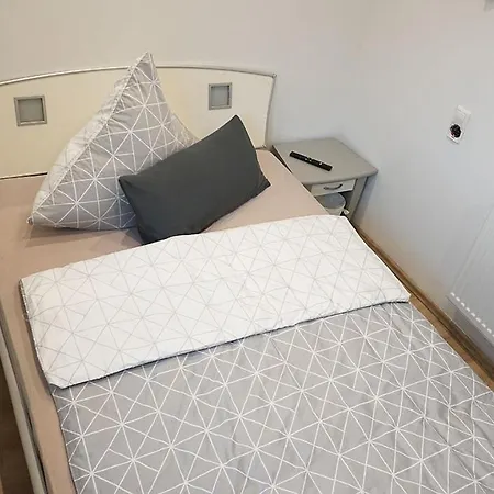 Maison d'hôtes 6-bett Dettingen #handwerkerzimmer-reutlingen-de