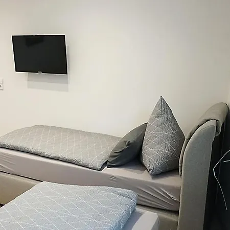 Maison d'hôtes 6-bett Dettingen #handwerkerzimmer-reutlingen-de